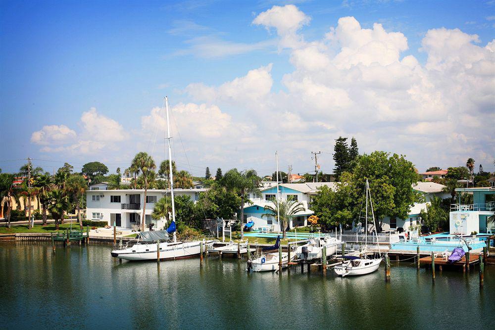 Treasure Island Hotel And Marina Сейнт Пийт Бийч Екстериор снимка